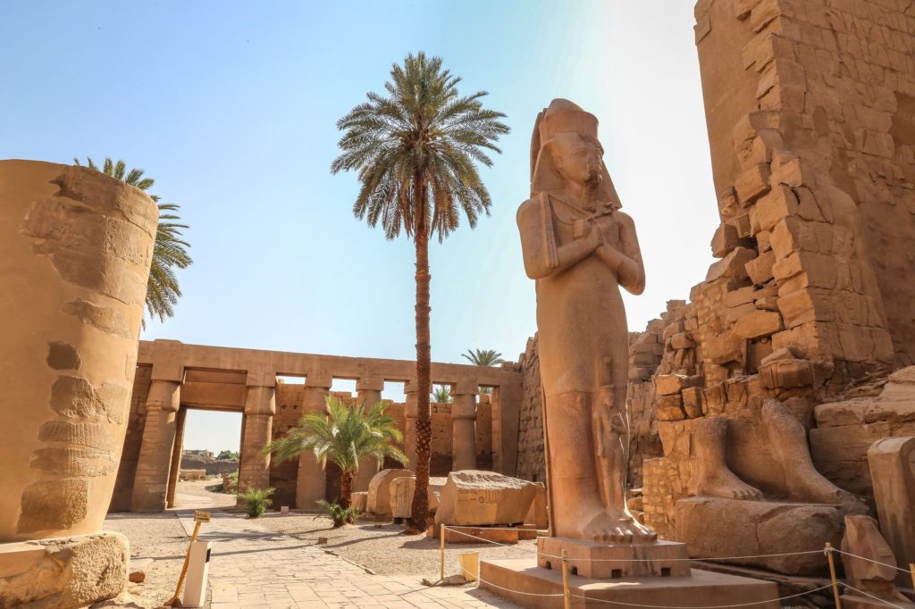 Lúxor La Urbe Monumental De Egipto